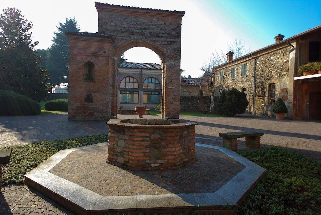 Villa Santa Maria Dell'Arco - Centro Oreb Cazzago San Martino Exterior photo